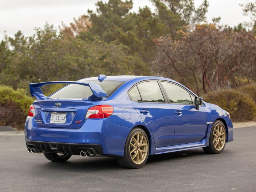  Subaru WRX STI 2014 года  (US) (фото 6 из 13)